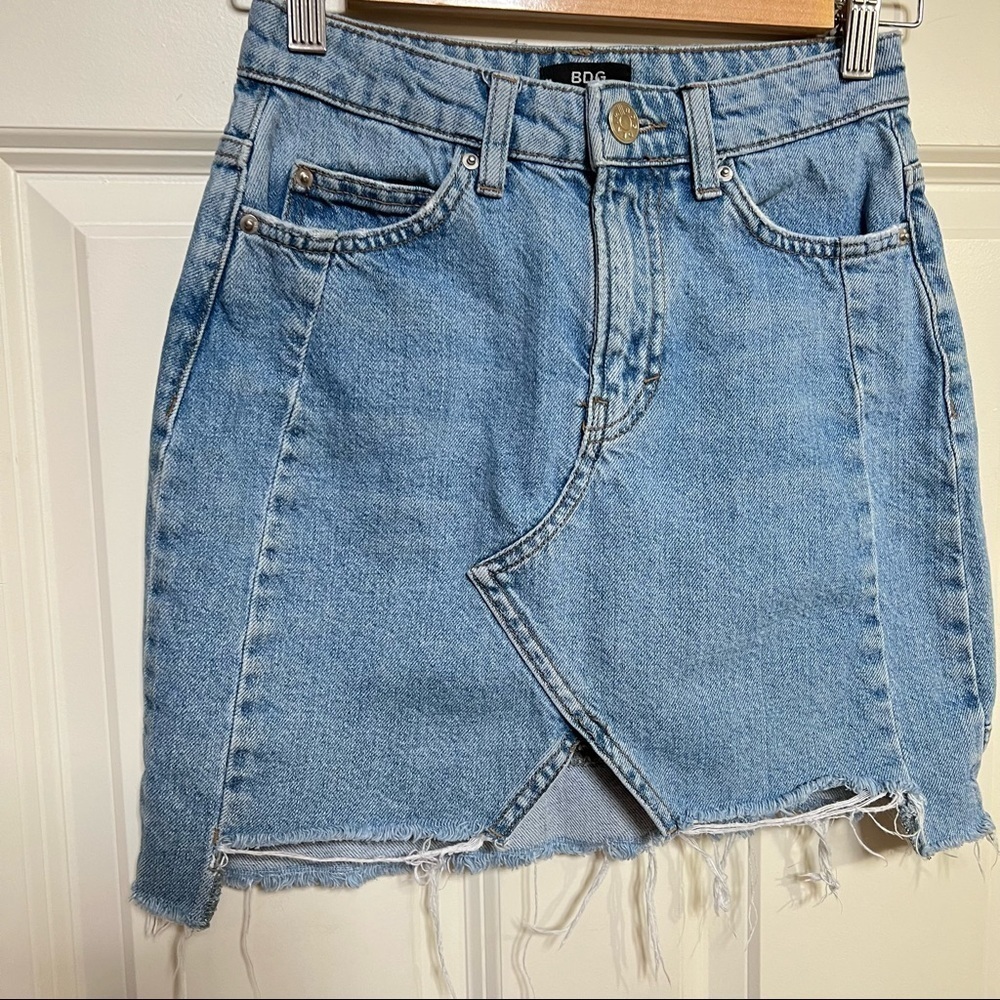 BDG DENIM JEANS‎ RAW HEM MINI SKIRT SIZE XS